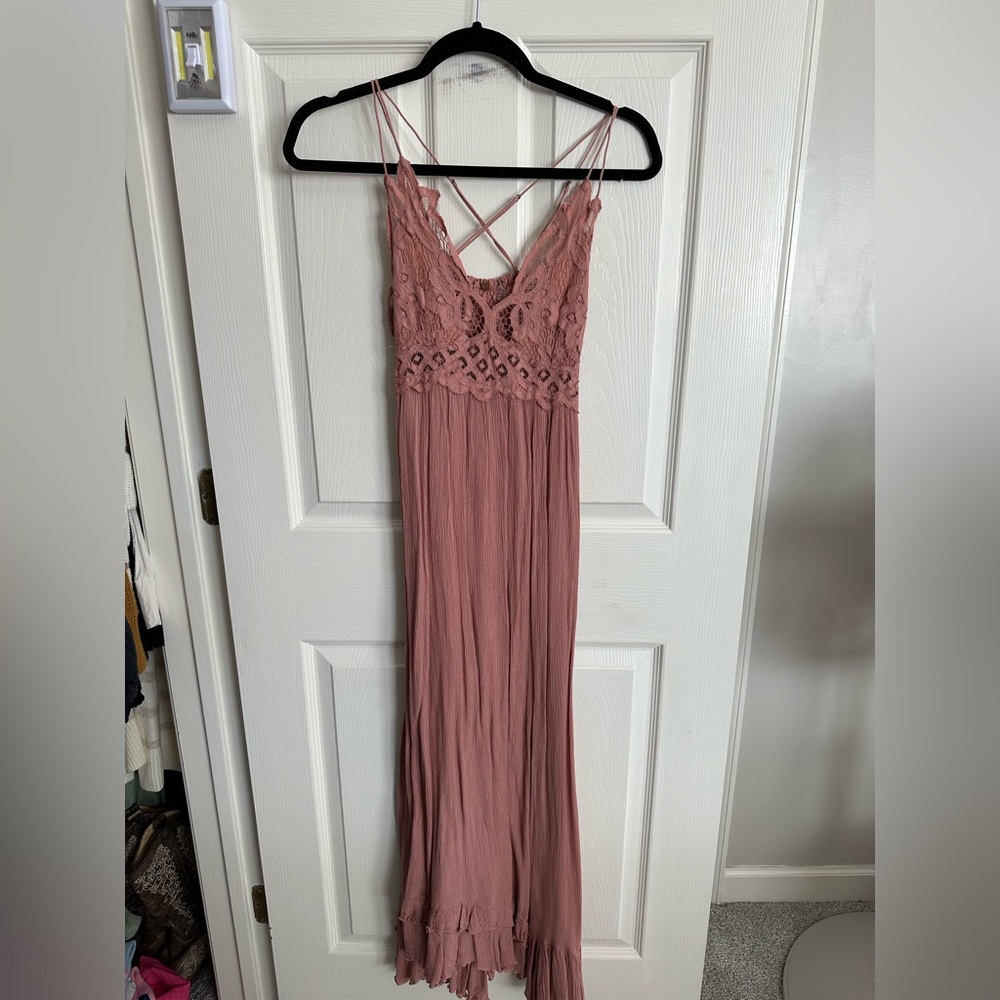 Free people maxi dress. size small.